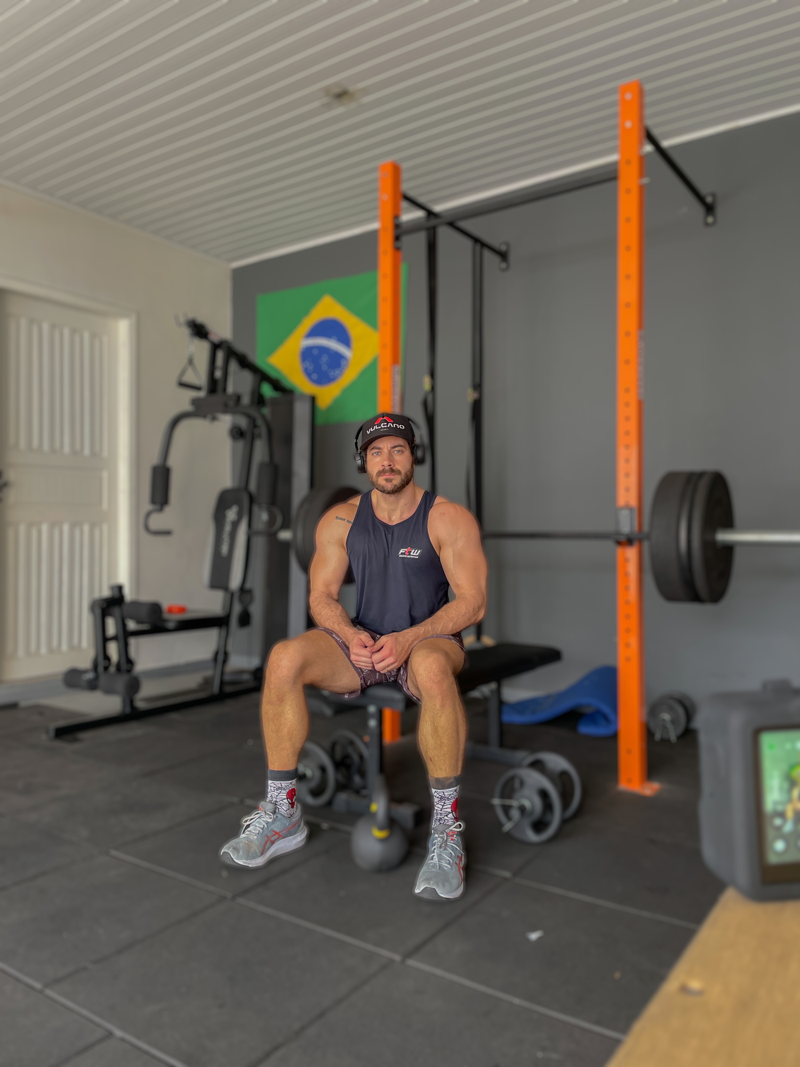 Lincoln Almeida treinando musculação